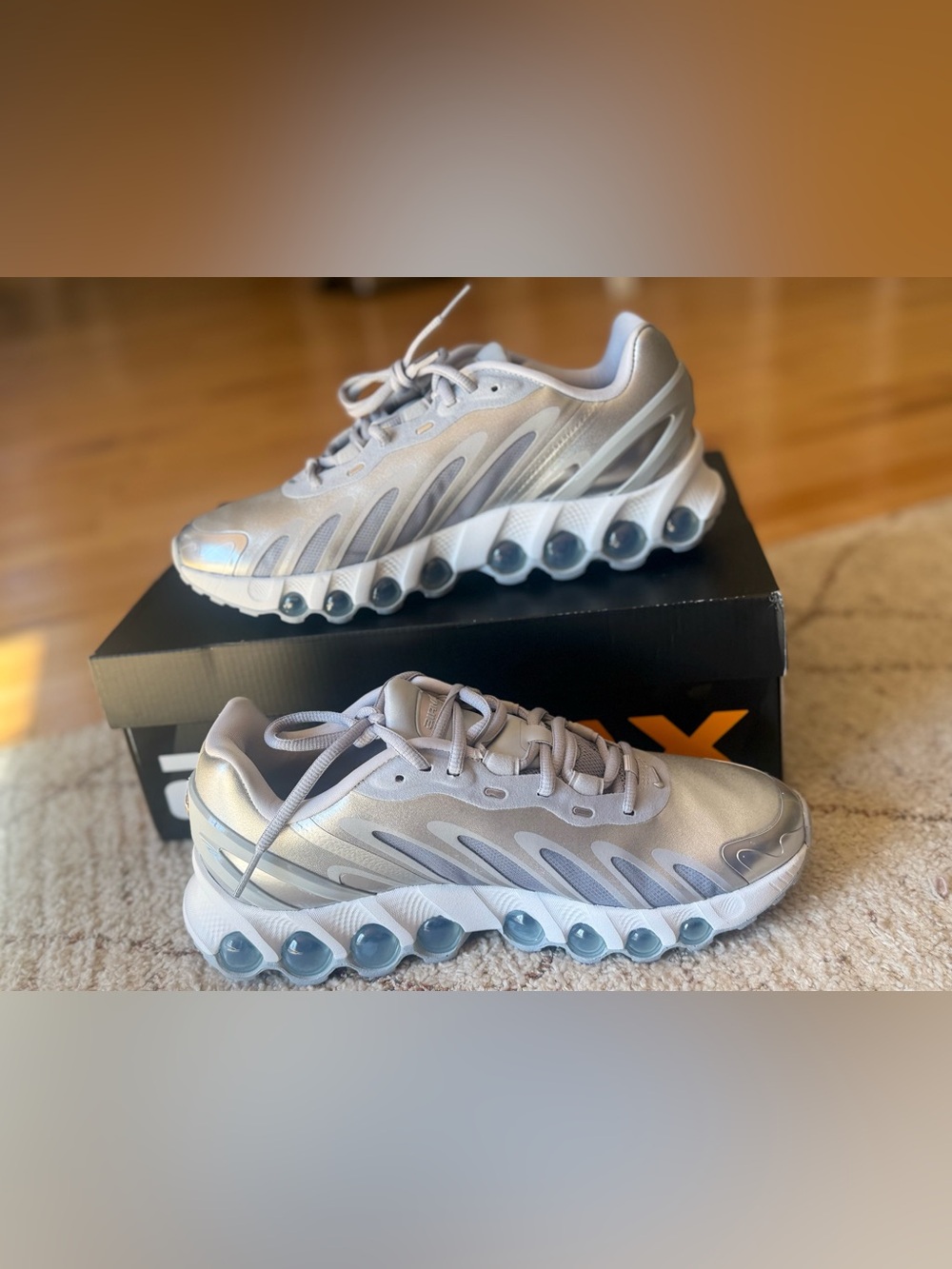 Nike Air Max Dn8 Metallic Silver Wolf Grey Women’s 7.5 NIB